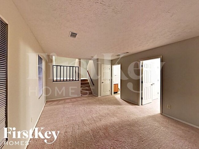 Photo - 1998 Glenwood Downs Dr