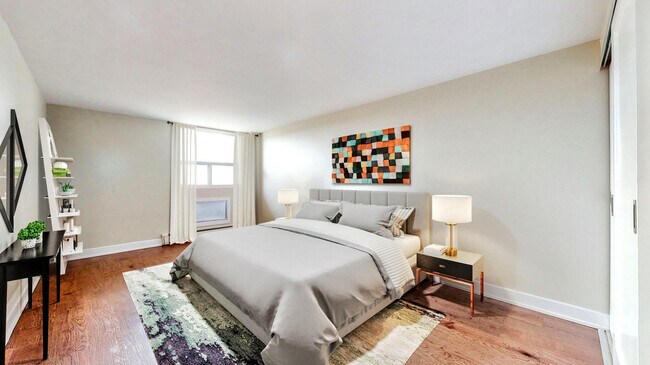 Photo - Bradley Court I/II