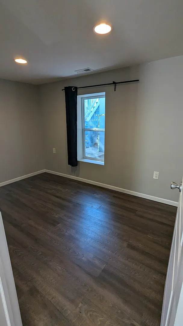 Photo - 1629 W Beach Ave Unidad 1R