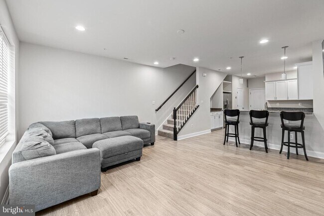 Photo - 7537 Crowley St