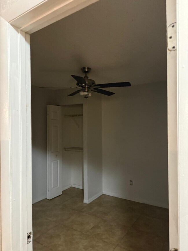 Photo - 915 Lake Palms Dr Unit 915