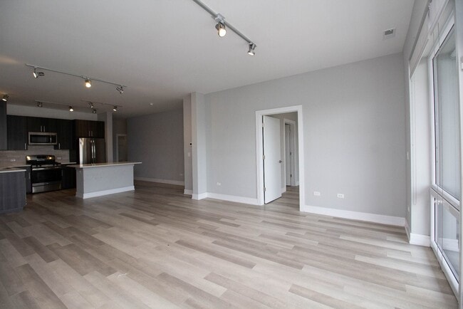 Photo - 1554 N Talman Ave