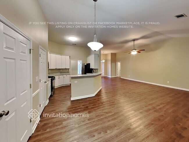 Photo - 2015 Henderson Way NW