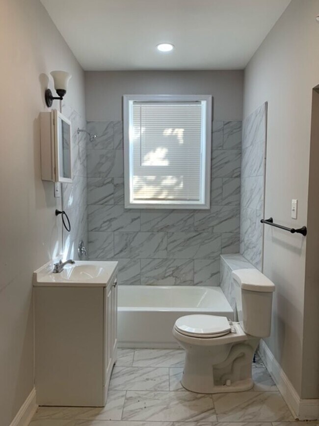 Photo - 658 N 52nd St Unidad 1R