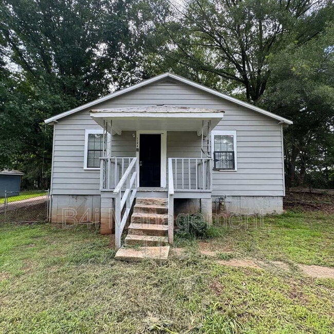 Photo - 110 Scott Hill St