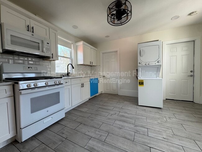 Photo - 36 Timson St Unit 1