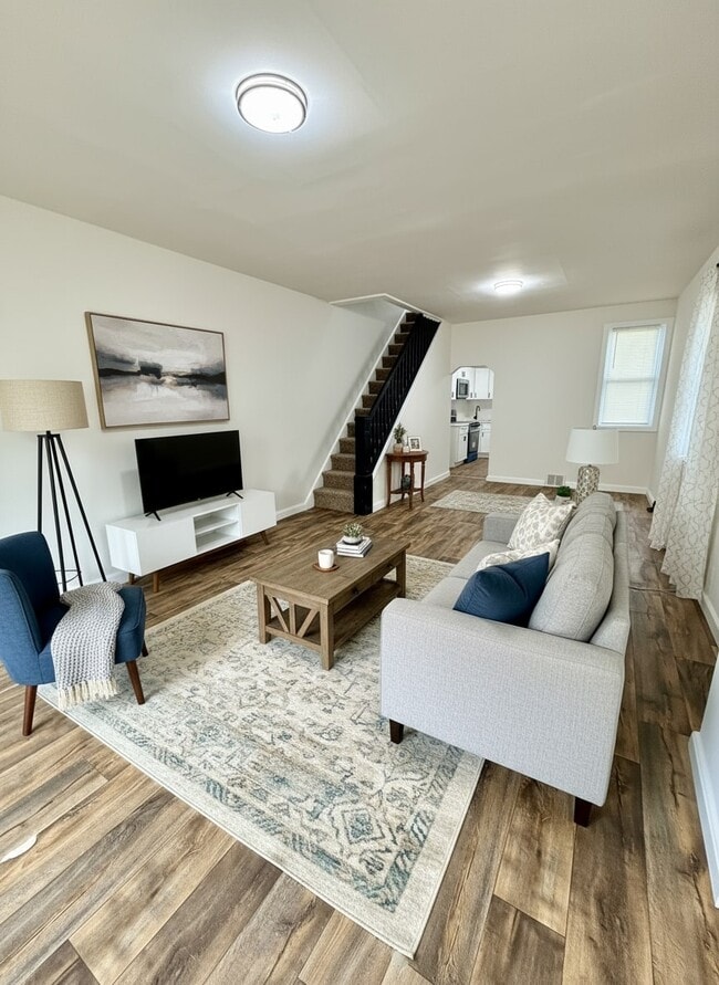 Photo - 1855 E Westmoreland St