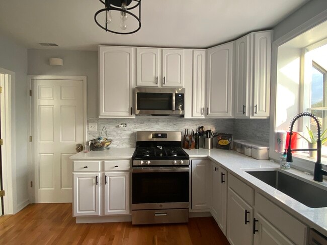 Photo - 3719 N Newcastle Ave Unit 2