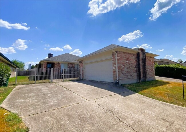 Photo - 9515 Hendon Ln