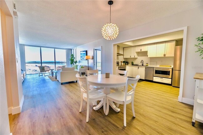 100 Pierce St Unit 1102