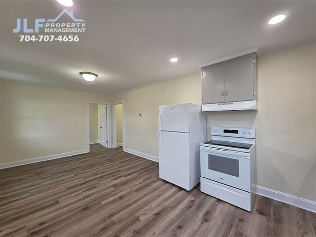 Photo - Fully Renovated 2 Bed/1 Bath Ranch in Salisbury!