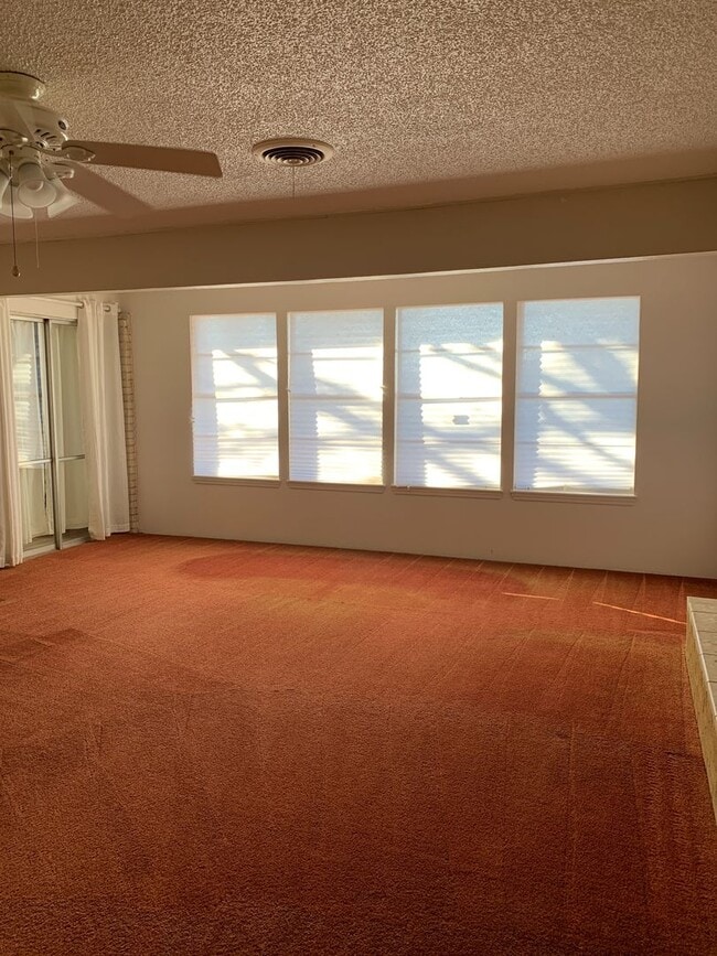 Photo - 1640 Courtland Cir