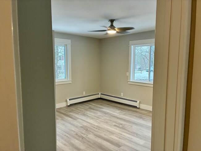 Photo - 8507 Maple St