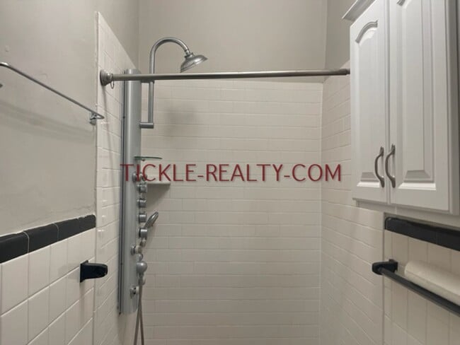 Photo - 626 University Ave Unit 1