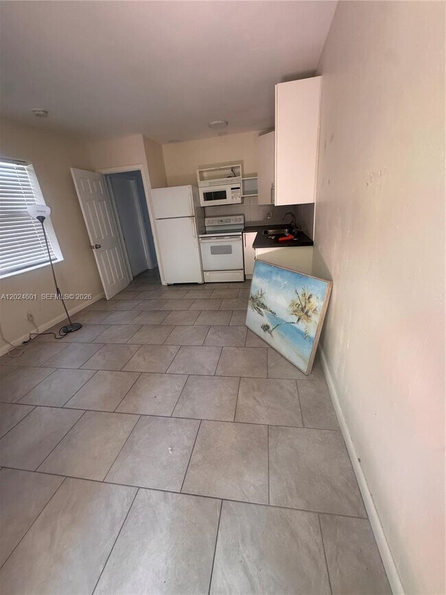 Photo - 2900 N Ocean Blvd Unidad 4