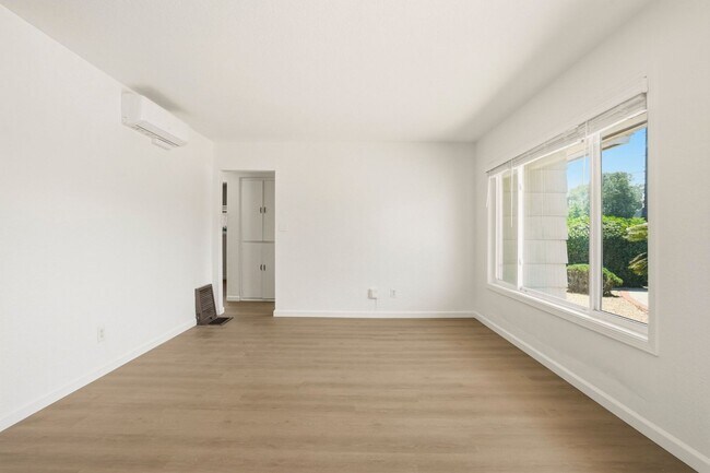 Photo - Large 3 Bedroom 2 Bathroom House in La Mesa!