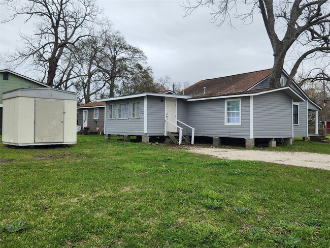 Photo - 140 W Marion St