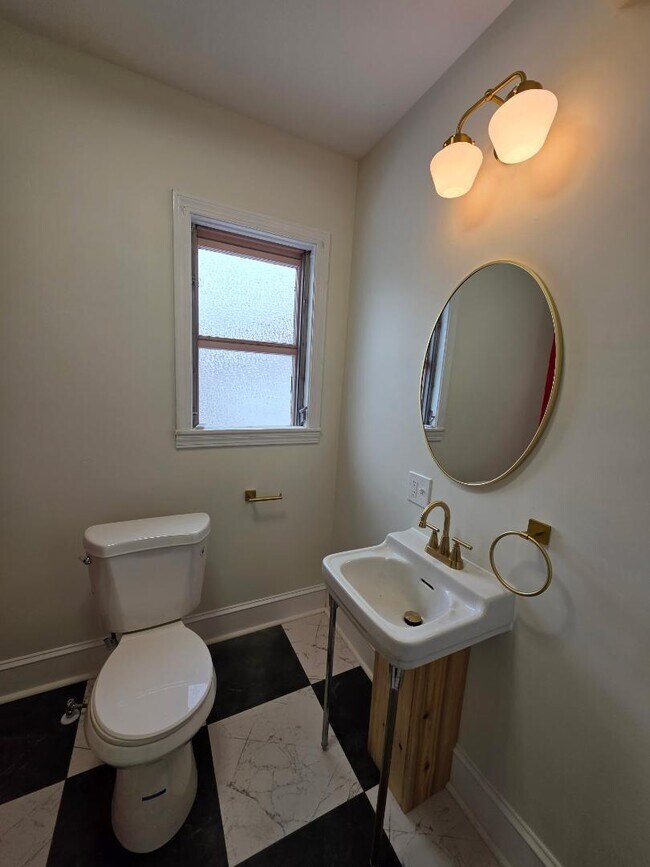 Photo - 159 Oak Park