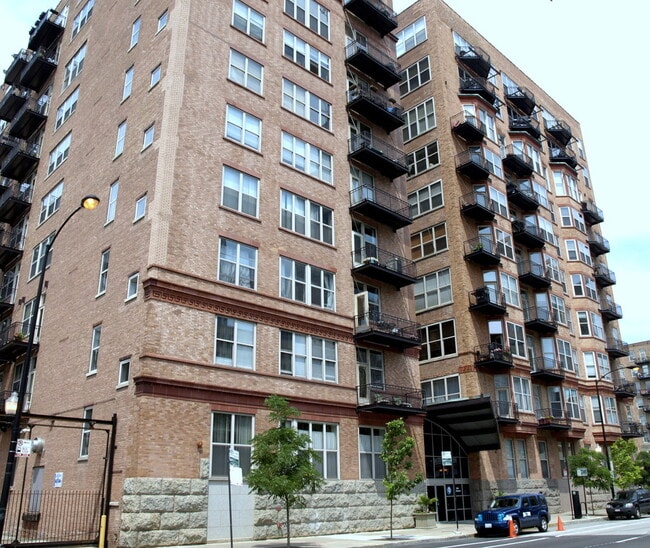 Photo - 500 S Clinton St Unit 325