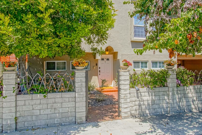 10929 Landale St Unidad 1