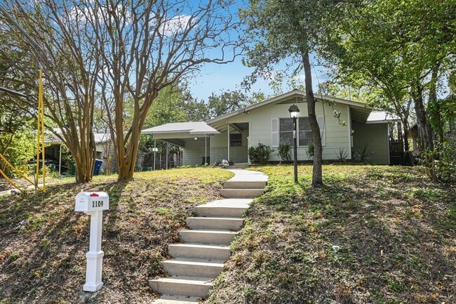 Building Photo - 1109 Edgewood Ave