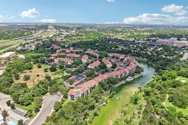 Photo - Waters Edge Apartment Homes