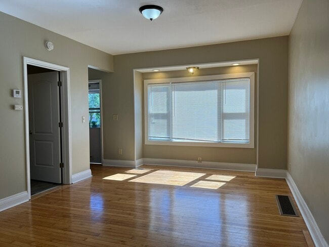 Building Photo - 2965 S 8th St Unit LOWER