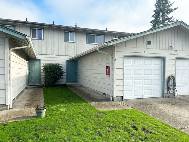 Building Photo - 267 S 40th St