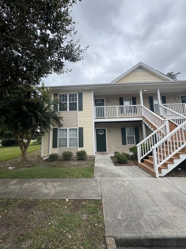Building Photo - Condo in Holton Place - 2nd Floor Unit - W...