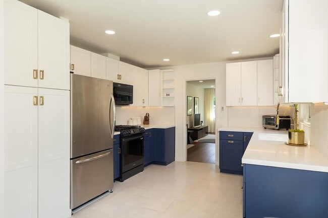Photo - 2166 E Valley Rd