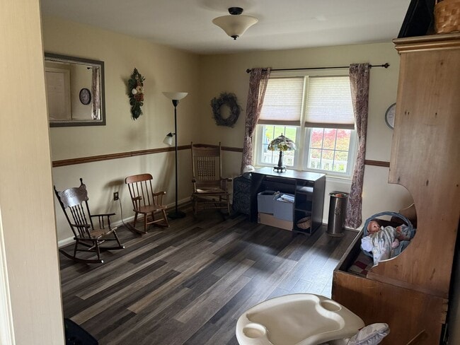 Photo - 1223 E Newport Rd