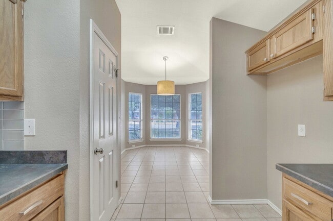 Photo - 1512 Sundance Dr