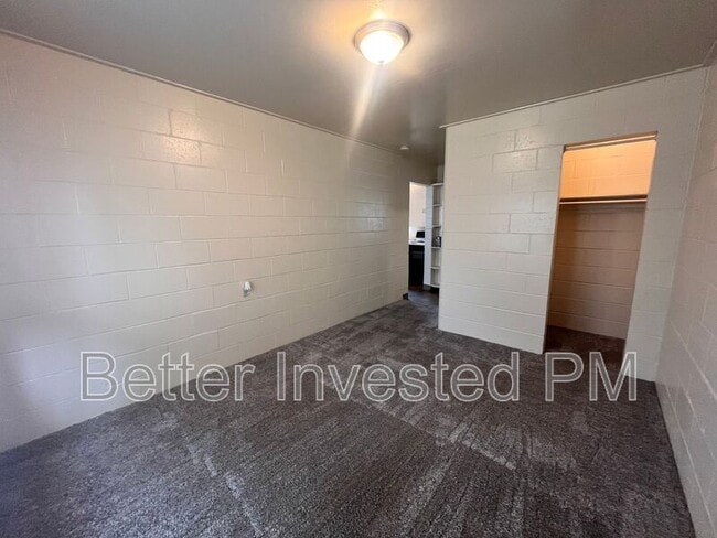 Photo - 560 Talmage Rd Unidad Apt J