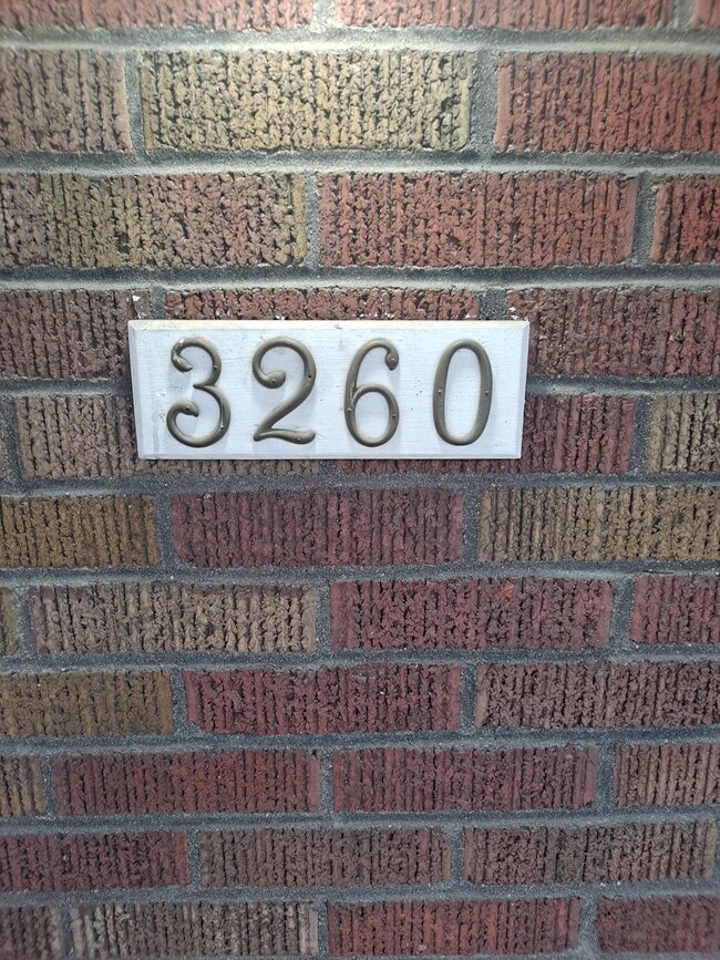 Photo - 3260 Michigan Ave Unit 3260