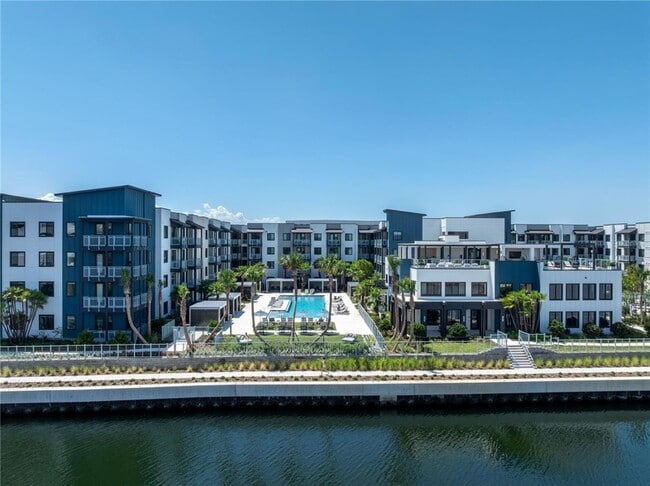 Building Photo - 5127 W Tyson Ave Unit A1