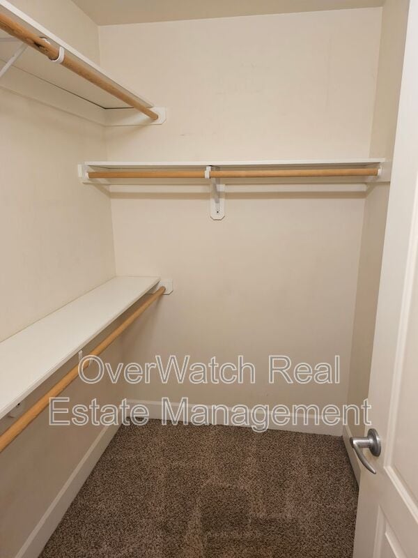 Photo - 218 Glenn Abbey Pl
