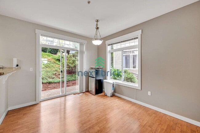 Photo - "Spacious 3-Bedroom Retreat with 3.5 Baths in Issaquah - 1,707 Sq. Ft. of Comfort!"