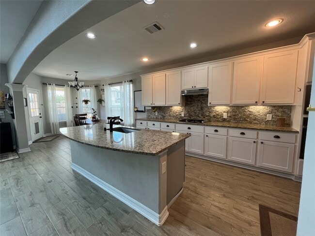 Building Photo - 31903 Dunham Lake Dr