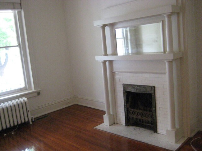 Photo - 2507 Stuart Ave Unit Apt 2