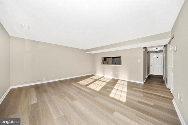 Building Photo - 103 Savannah Ct