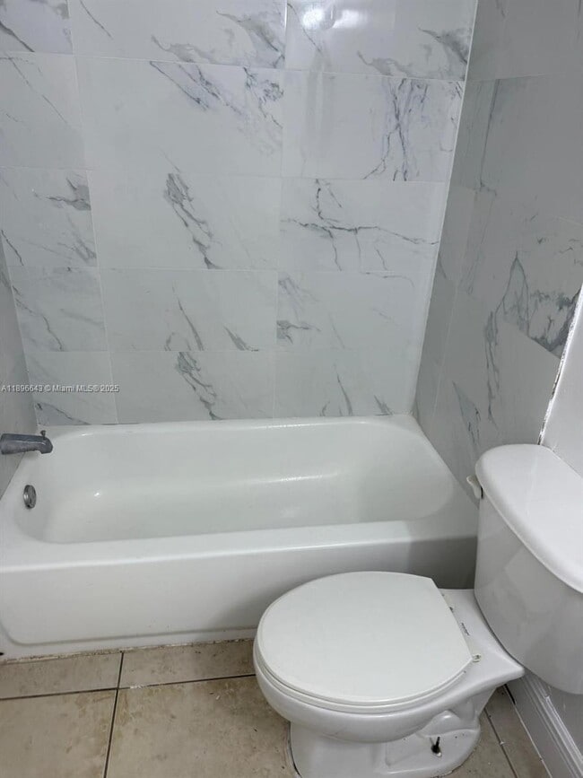 Photo - 5760 Rock Island Rd Unidad 326