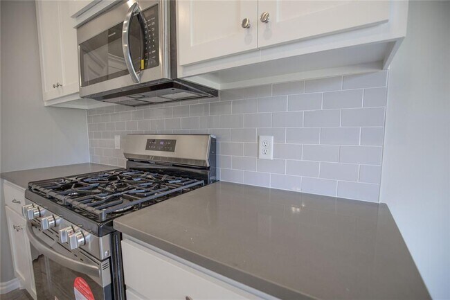 Photo - 9105 NW 127th St