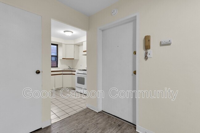 Photo - 1022 Delaware Ave Unit B06