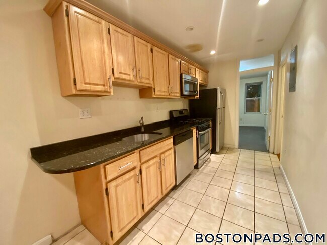 Photo - 588 Columbus Ave