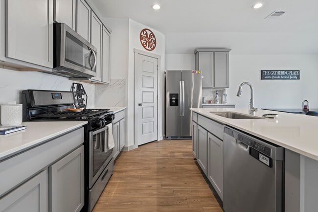 Photo - 302 Dusty Bridle Ln