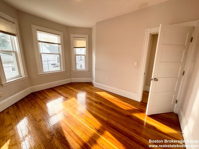 108 Buttonwood St Unit 2