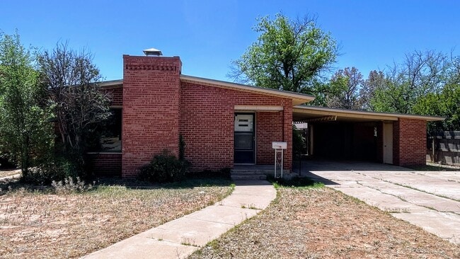 Building Photo - Modern Comfort Meets Texas Charm in this 3-bedroom, 2-bath single-family Lamesa home!