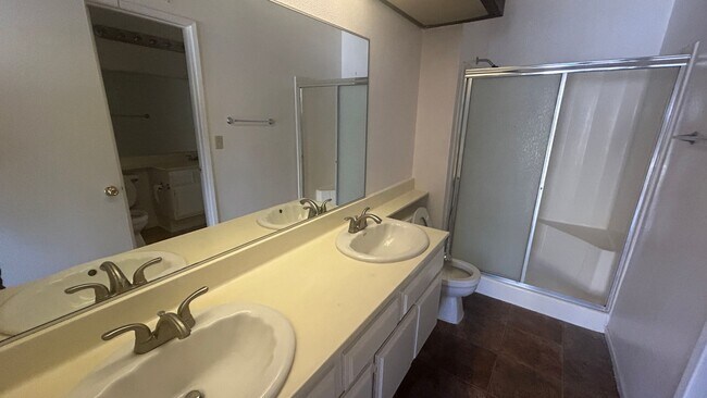 Photo - Spacious 3 Bedroom Condo for Rent in Colton
