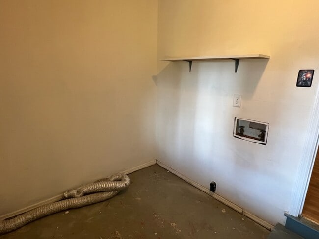 Photo - 137 Raintree Dr