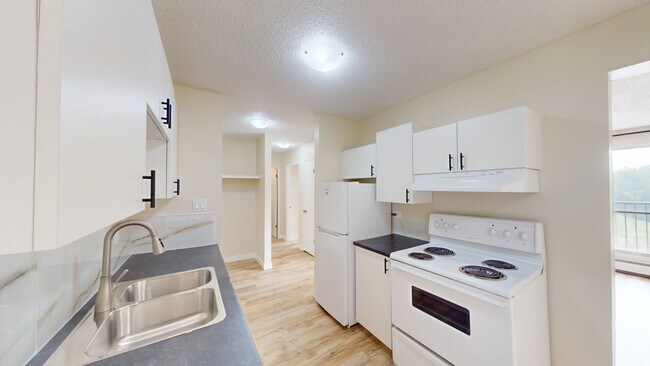 Photo - 10222-10105 105 Ave Unit 208